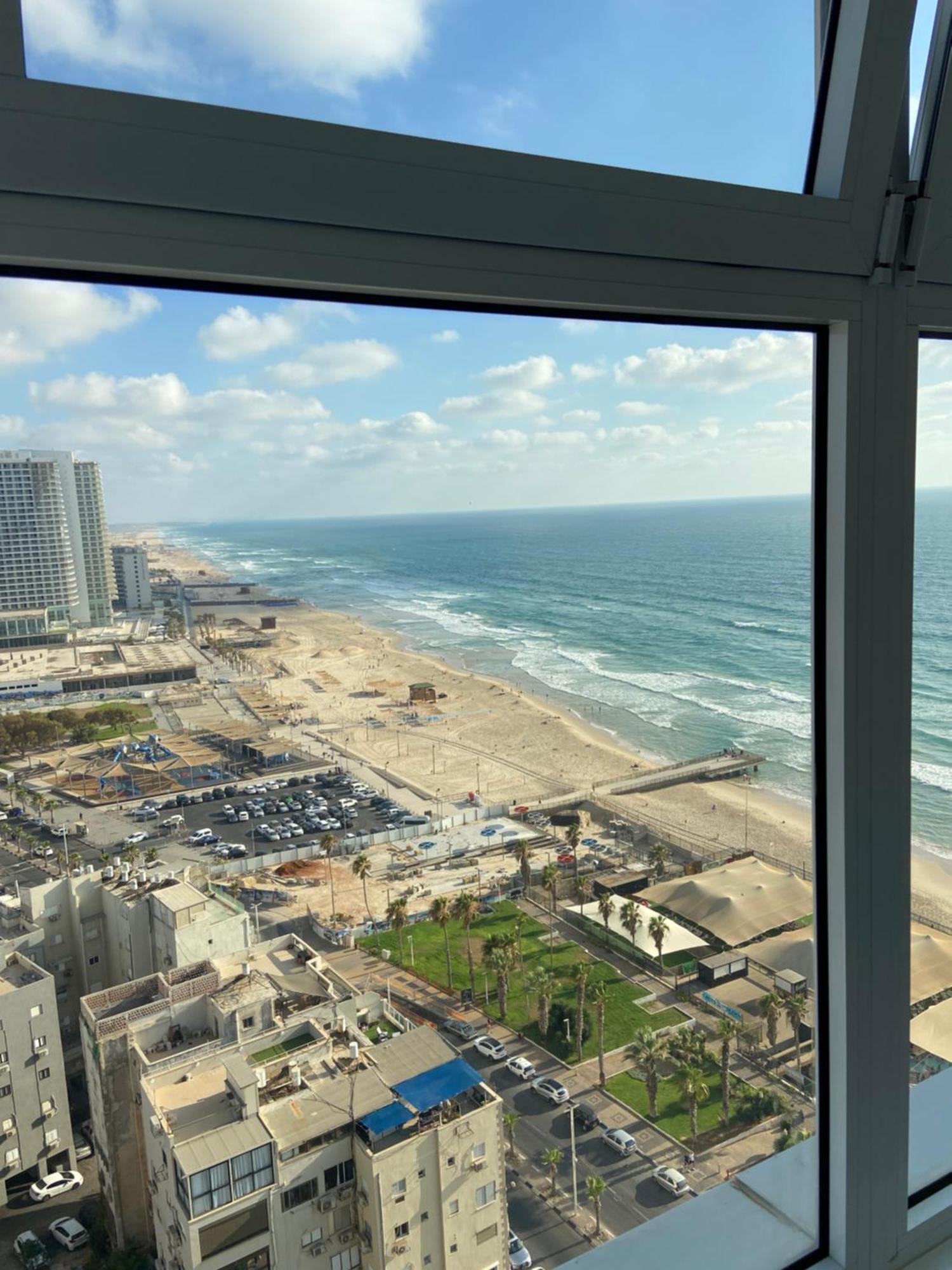 Amazing Suite On The Sea-סוויטה מדהימה על הים バト・ヤム エクステリア 写真